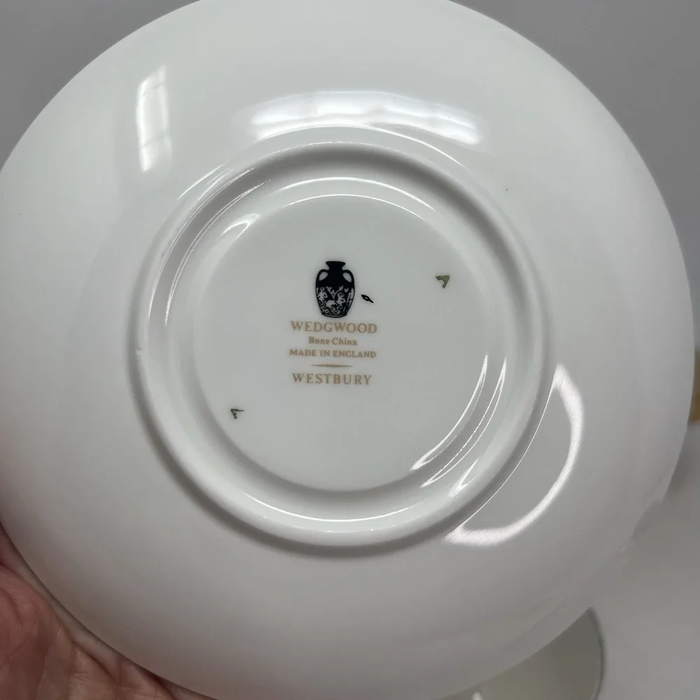 Wedgwood England Westbury Set 4 Saucers‎ 2 Cups Bone China Platinum Green Floral